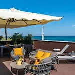 Luxury Terrazza شقة باري